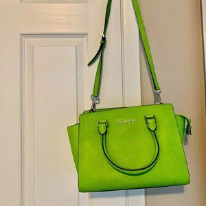 Michael Kors SELMA Satchel in Pear